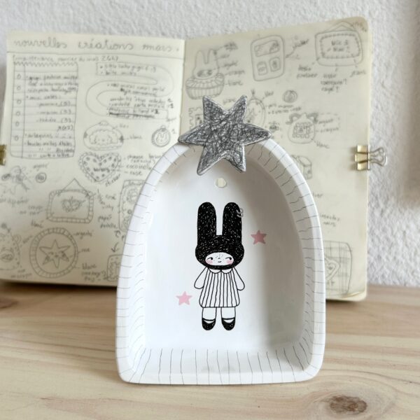 Clay shelf - rabbit